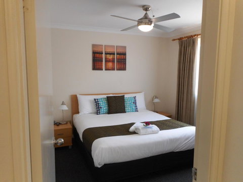 Beaches Serviced Apartments - Accommodation Burleigh 28