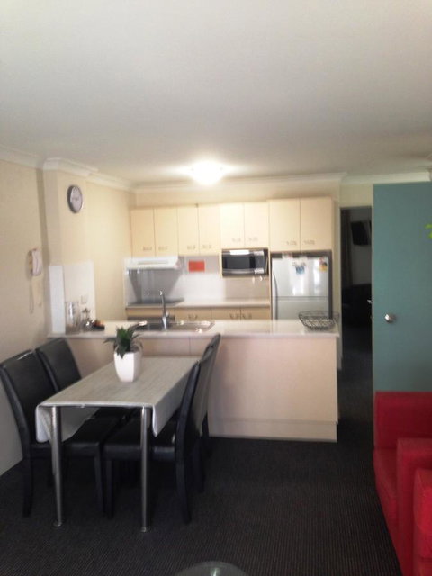 Beaches Serviced Apartments - Accommodation Burleigh 37