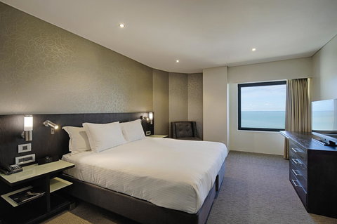Hilton Darwin - Accommodation Burleigh 13