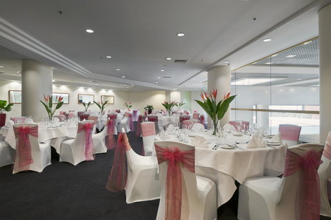 Hilton Darwin - Accommodation Burleigh 38