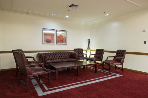 Hilton Darwin - Accommodation Burleigh 41