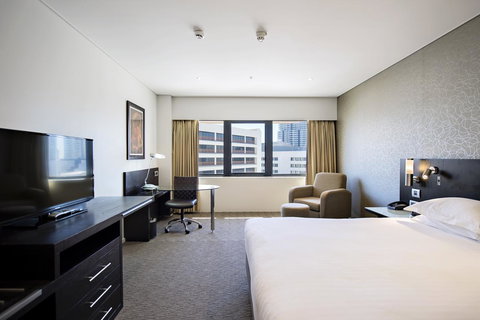 Hilton Darwin - Accommodation Burleigh 36