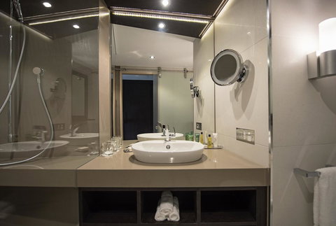 Hilton Darwin - Accommodation Burleigh 24