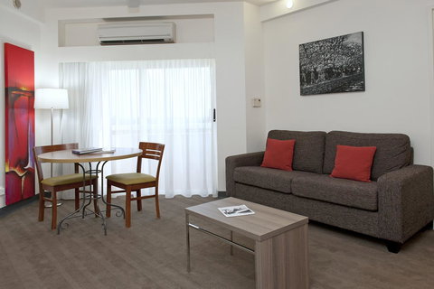 Novotel Darwin CBD - Accommodation Burleigh 8