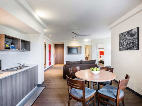 Novotel Darwin CBD - Accommodation Burleigh 30