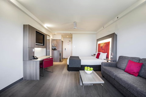 Novotel Darwin CBD - Accommodation Burleigh 9