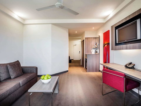 Novotel Darwin CBD - Accommodation Burleigh 29