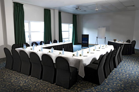 Novotel Darwin CBD - Accommodation Burleigh 20