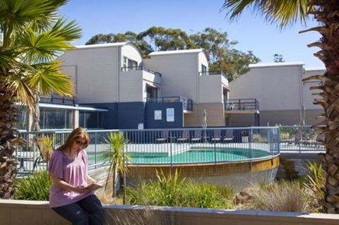 Corrigans Cove - Accommodation Burleigh 13