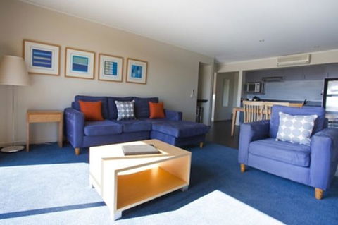 Corrigans Cove - Accommodation Burleigh 6