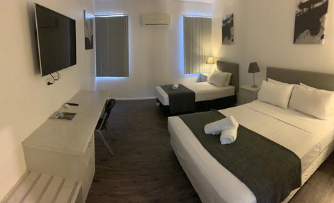 Winnellie Hotel Motel - Accommodation Burleigh 0
