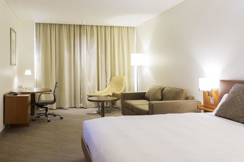 Novotel Canberra - Accommodation Burleigh 33