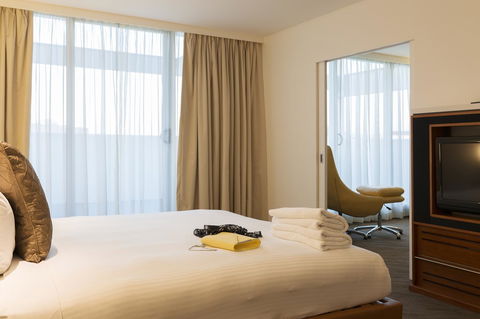 Novotel Canberra - Accommodation Burleigh 40
