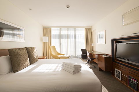Novotel Canberra - Accommodation Burleigh 10