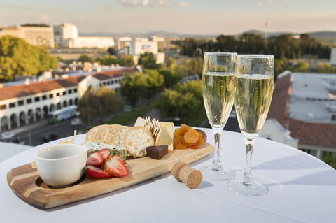 Novotel Canberra - Accommodation Burleigh 36