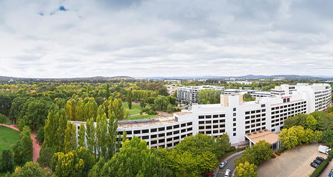Crowne Plaza Canberra, An IHG Hotel - Accommodation Burleigh 0
