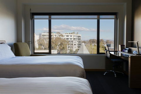 Crowne Plaza Canberra, An IHG Hotel - Accommodation Burleigh 18