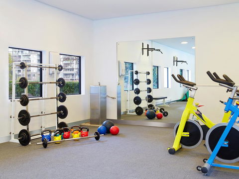 Crowne Plaza Canberra, An IHG Hotel - Accommodation Burleigh 5