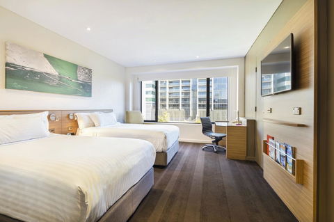 Crowne Plaza Canberra, An IHG Hotel - Accommodation Burleigh 31
