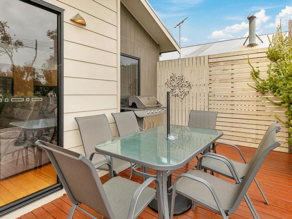 Sunset Strip VIC Accommodation Burleigh