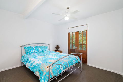 BONNY BEACH HOUSE - Holiday Accomodation With Pool - Accommodation Burleigh 1
