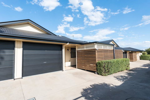 Bottletree Apartments On Bridge - Accommodation Burleigh 2