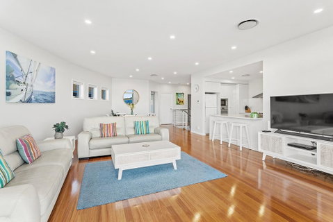 Boulder Bay Rd 2/2 - Fingal Bay - Accommodation Burleigh 3