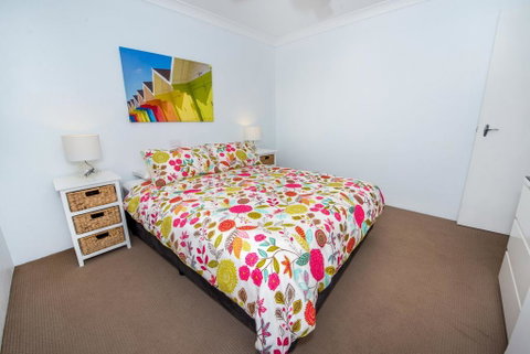 Boulder Bay Rd, Unit 1/19 - Accommodation Burleigh 3