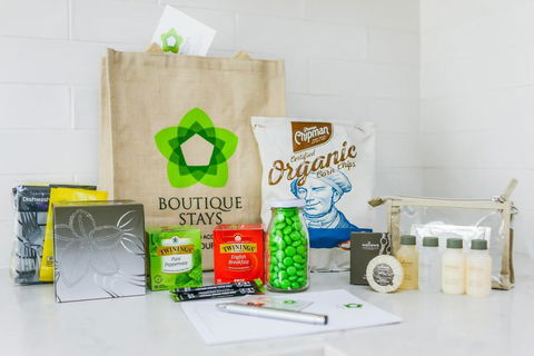 Boutique Stays - Lalique, Elwood Apartment - Accommodation Burleigh 3