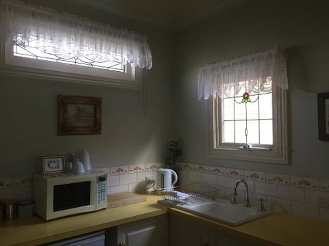 Braeside Garden Cottages - Accommodation Burleigh 3