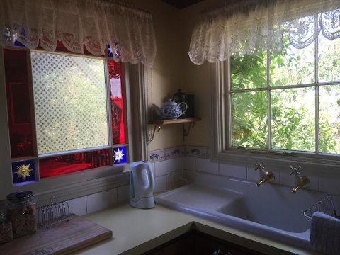 Braeside Garden Cottages - Accommodation Burleigh 1