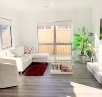Brand New Home 10 mins to Beach Torquay Geelong Deakin Hospitals - Accommodation Burleigh