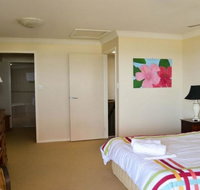 Breakers 1/10 - Accommodation Burleigh