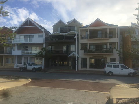 Breakwater Short Stay - Accommodation Burleigh 0