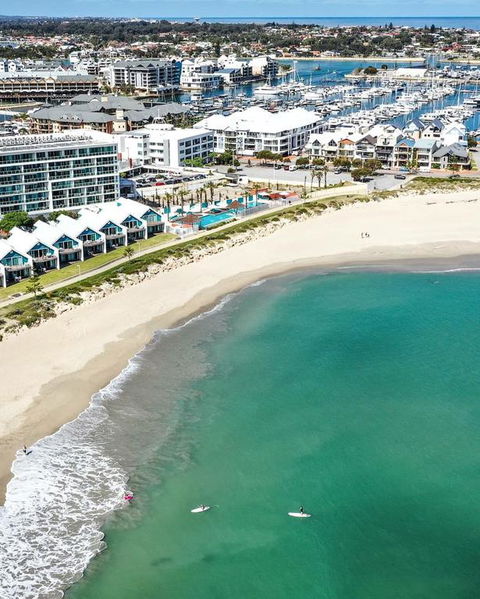 Breakwater Short Stay - Accommodation Burleigh 3