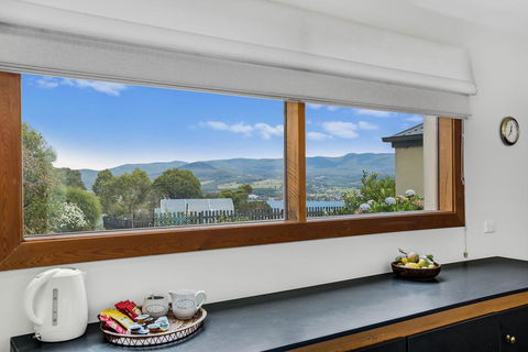 Brightwater Bed And Breakfast - Accommodation Burleigh 3