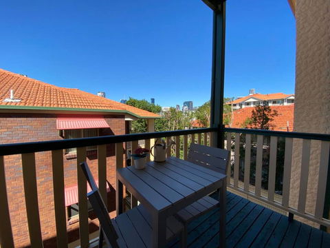 Brisbane City Apartment Atop Victoria Park - Accommodation Burleigh 1