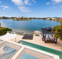 Broadbeach Waterfront Holiday House - Accommodation Burleigh