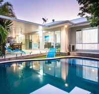 Broadbeach Waters Home With Private Pool - Accommodation Burleigh
