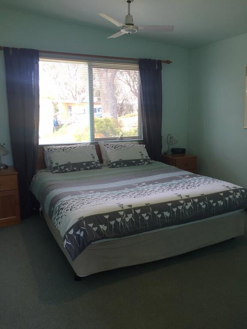 Burnt Creek Cottages - Accommodation Burleigh 2