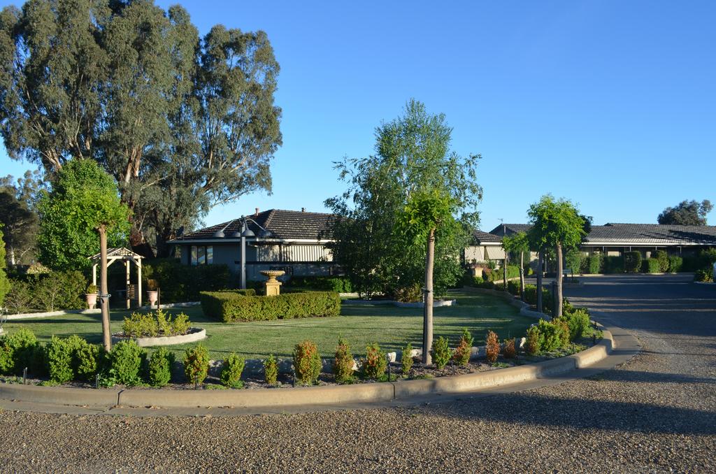 Lake Albert NSW Accommodation Burleigh