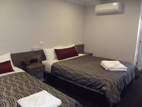 Bushman's Motor Inn - Accommodation Burleigh 1