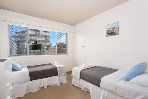 Camden House #2 - Accommodation Burleigh 2