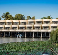 Capri Waters Country Club - Accommodation Burleigh