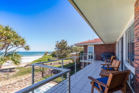 Captain's Quarters - Accommodation Burleigh 2
