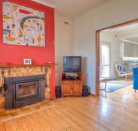 Carrick Fergus - Centrally located family home - Accommodation Burleigh