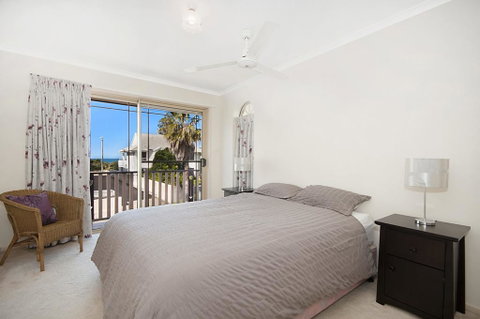 Castions - Lennox Head - Accommodation Burleigh 3
