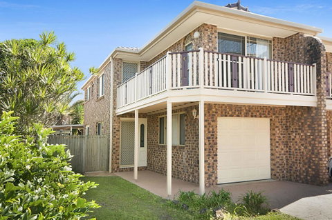 Castions - Lennox Head - Accommodation Burleigh 0