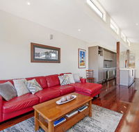 CASTWOOD VILLA No.2 - Accommodation Burleigh
