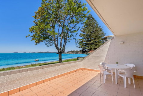 Casuarinas, Unit 1/33 Soldiers Point Road - Accommodation Burleigh 3